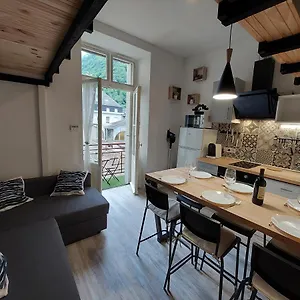 appartement-mezzanine-6-personnes-avec-balcon-vue-sur.midi-pyreneeshotels.com/